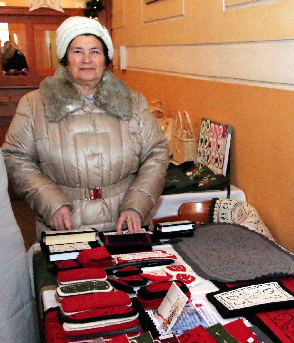 ADVENTI KÉZMŰVES VÁSÁR 