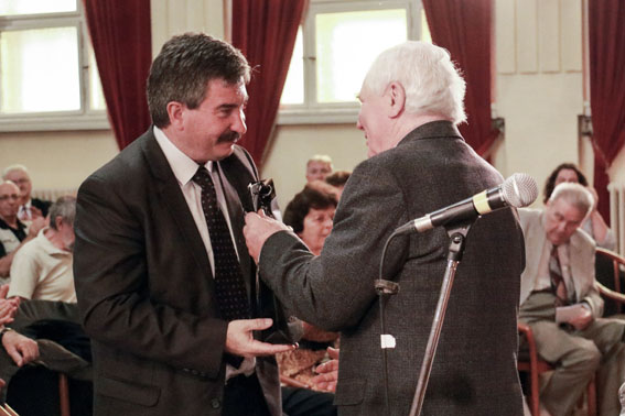 ÉGBE SZÁLLÓ REMÉNY