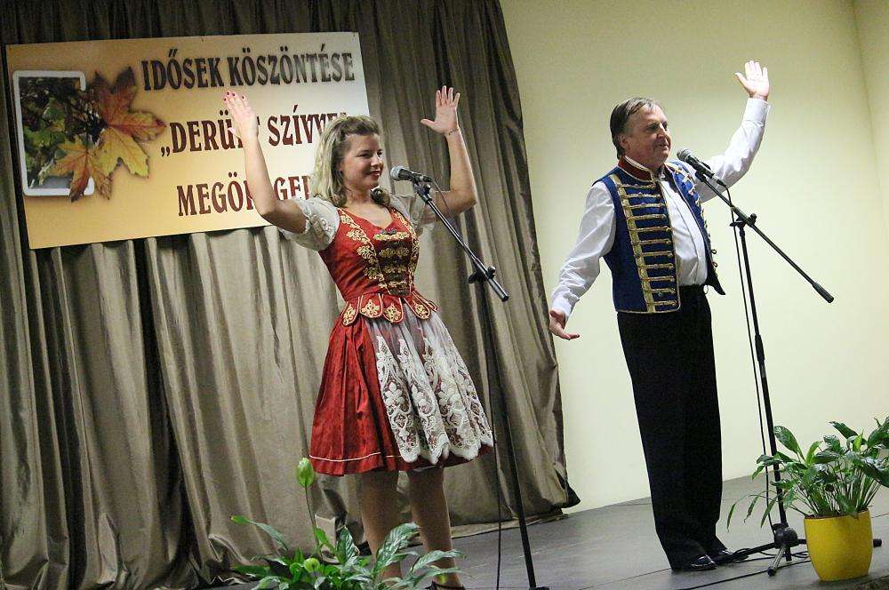 „Derült Szívvel Megöregedni”