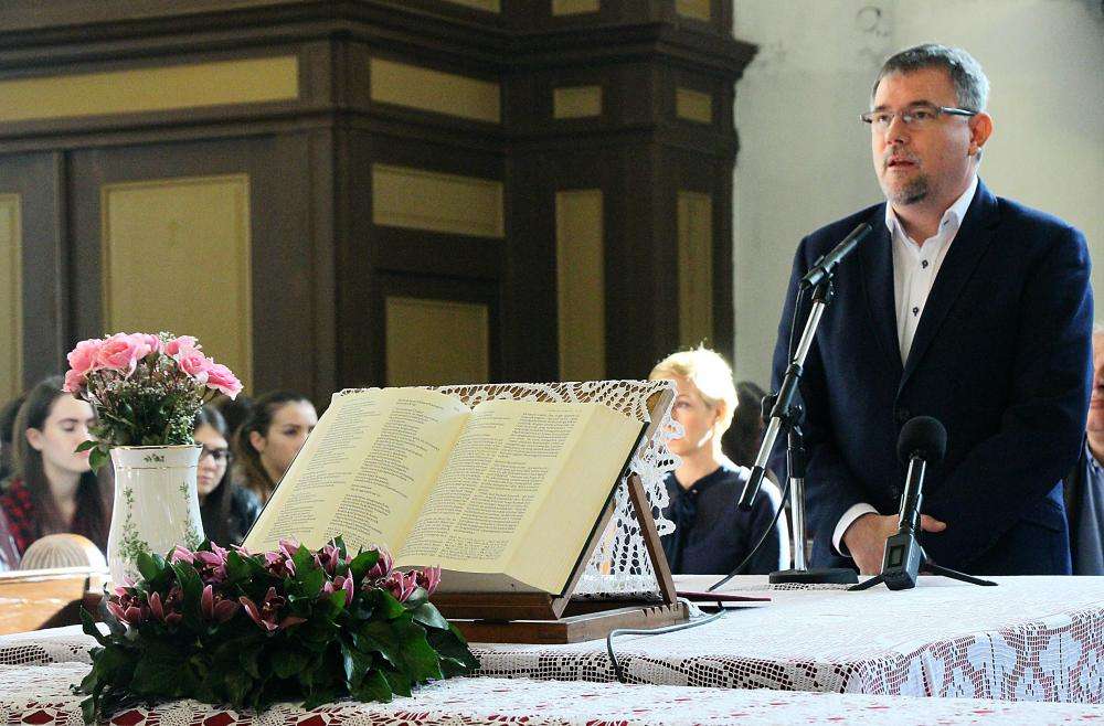 A MAGYAR NYELV NAPJA-Szavaljuk együtt Dsida Jenő versét a Kistemplomban!