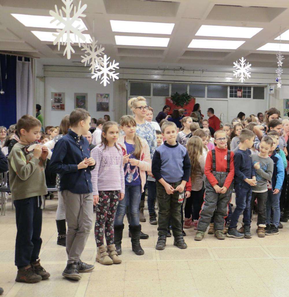 VÉNKERTI ADVENTI CSALÁDI DÉLUTÁN
