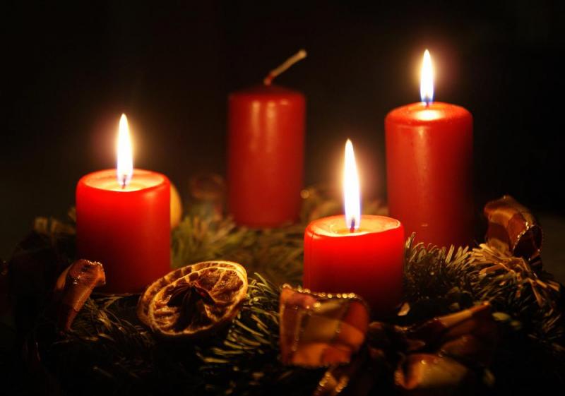 HOMOKKERTI ADVENTI CSALÁDI DÉLELŐTT 