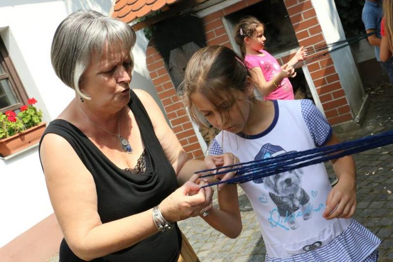 HAGYOMÁNYŐRZŐ NÉPMŰVÉSZETI KÉZMŰVES TÁBOR