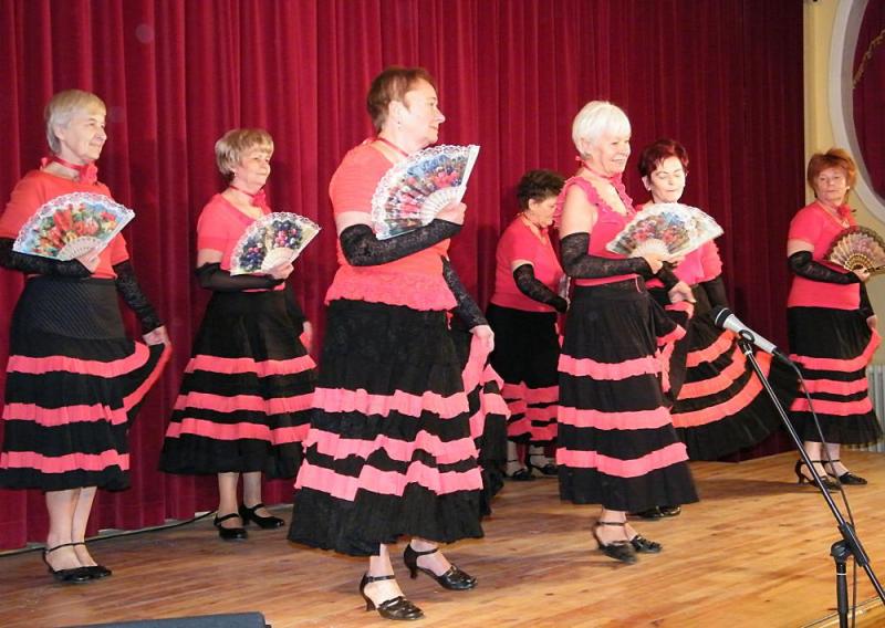 ERZSÉBET-KATALIN NAPI BATYUS BÁL 