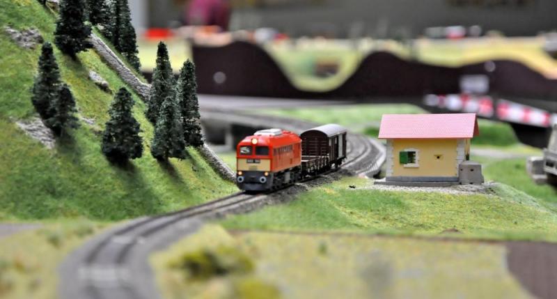 VASÚTMODELL ÉS TEREPASZTAL KIÁLLÍTÁS 