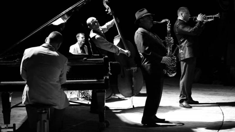 DEBRECENI AMATŐR JAZZ ZENÉSZEK ESTJE
