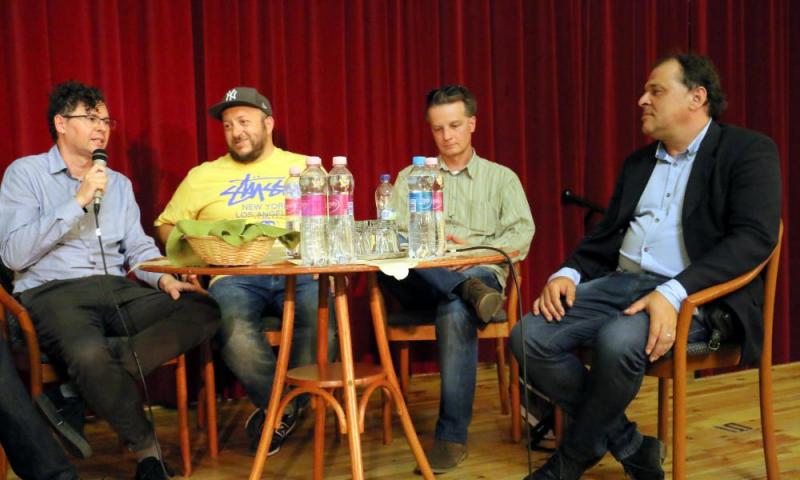 ROCK, FIÚK, SATÖBBI…- rockidőutazás