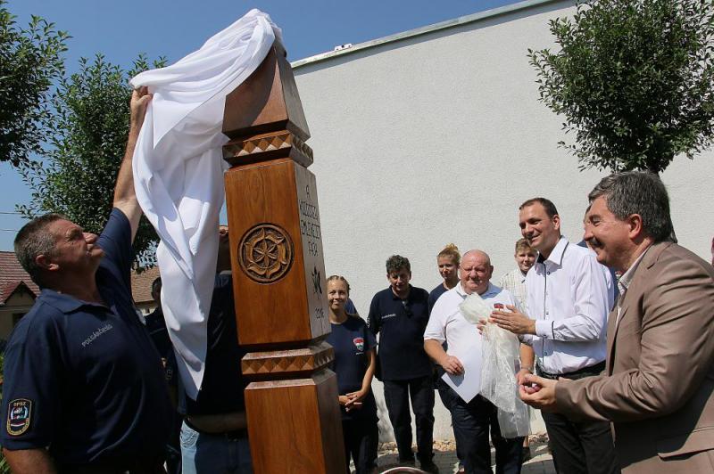 NAGYMACSI KÖZÖSSÉGI EMLÉKEZET OSZLOPA
