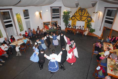 A HOMOKKERTI NYUGDÍJAS KLUB ÉVADNYITÓ TALÁLKOZÓJA 