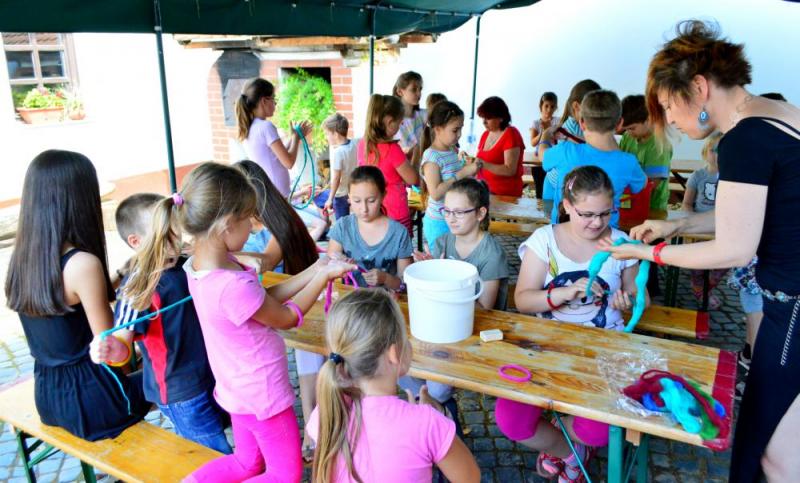 HAGYOMÁNYŐRZŐ NÉPMŰVÉSZETI KÉZMŰVES TÁBOR
