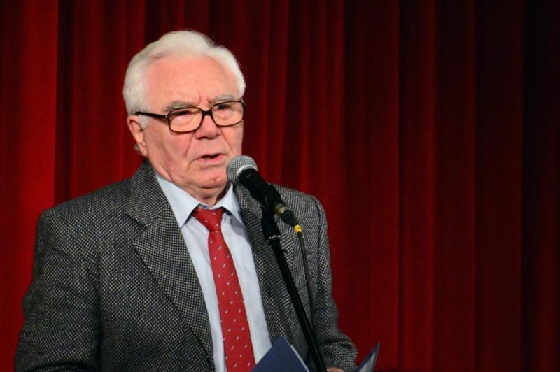 EGYÜTT SÍROK AZ ÉGGEL - Tar Károly kötetbemutatója