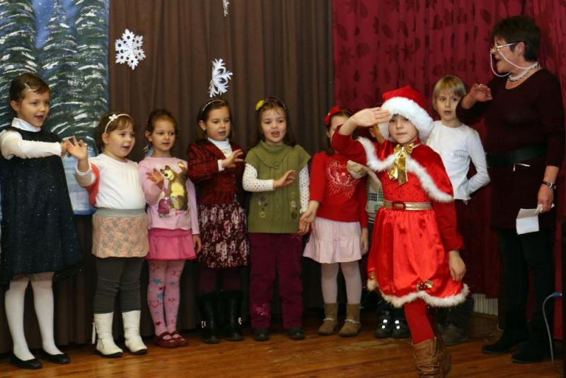 ÚJKERTI ADVENTI CSALÁDI DÉLUTÁN