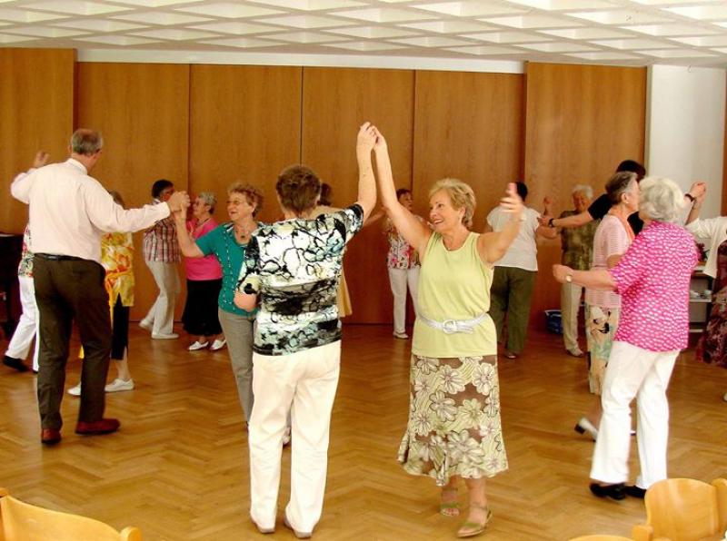 SENIOR ÖRÖMTÁNC - nyitott közösségi program