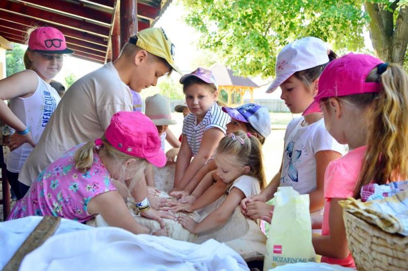 HAGYOMÁNYŐRZŐ KÉZMŰVES TÁBOR 
